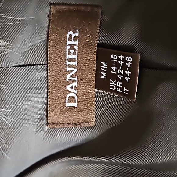 Danier Leather/Fabric/Real Fur Jacket - Picture 13 of 15